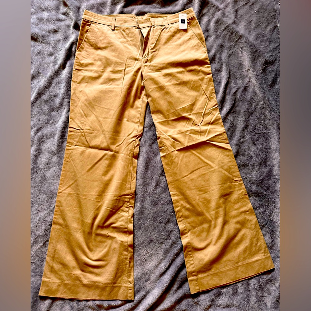Gap khaki pants. Never worn